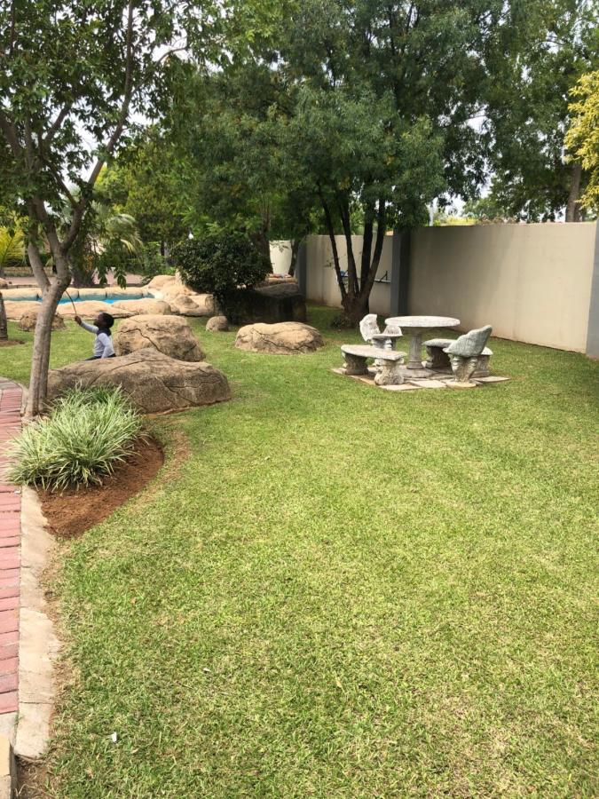 ניוקאסל The Outlook Guest House מראה חיצוני תמונה