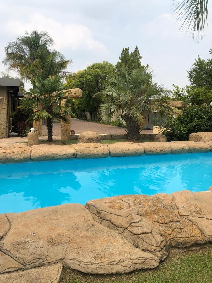 ניוקאסל The Outlook Guest House מראה חיצוני תמונה