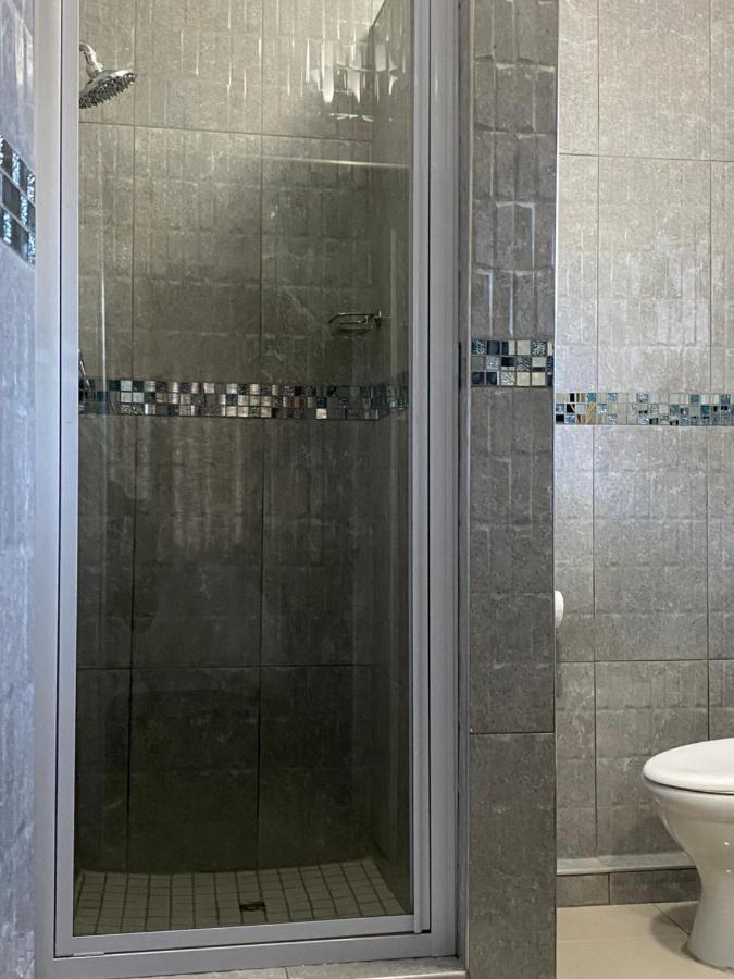 ניוקאסל The Outlook Guest House מראה חיצוני תמונה